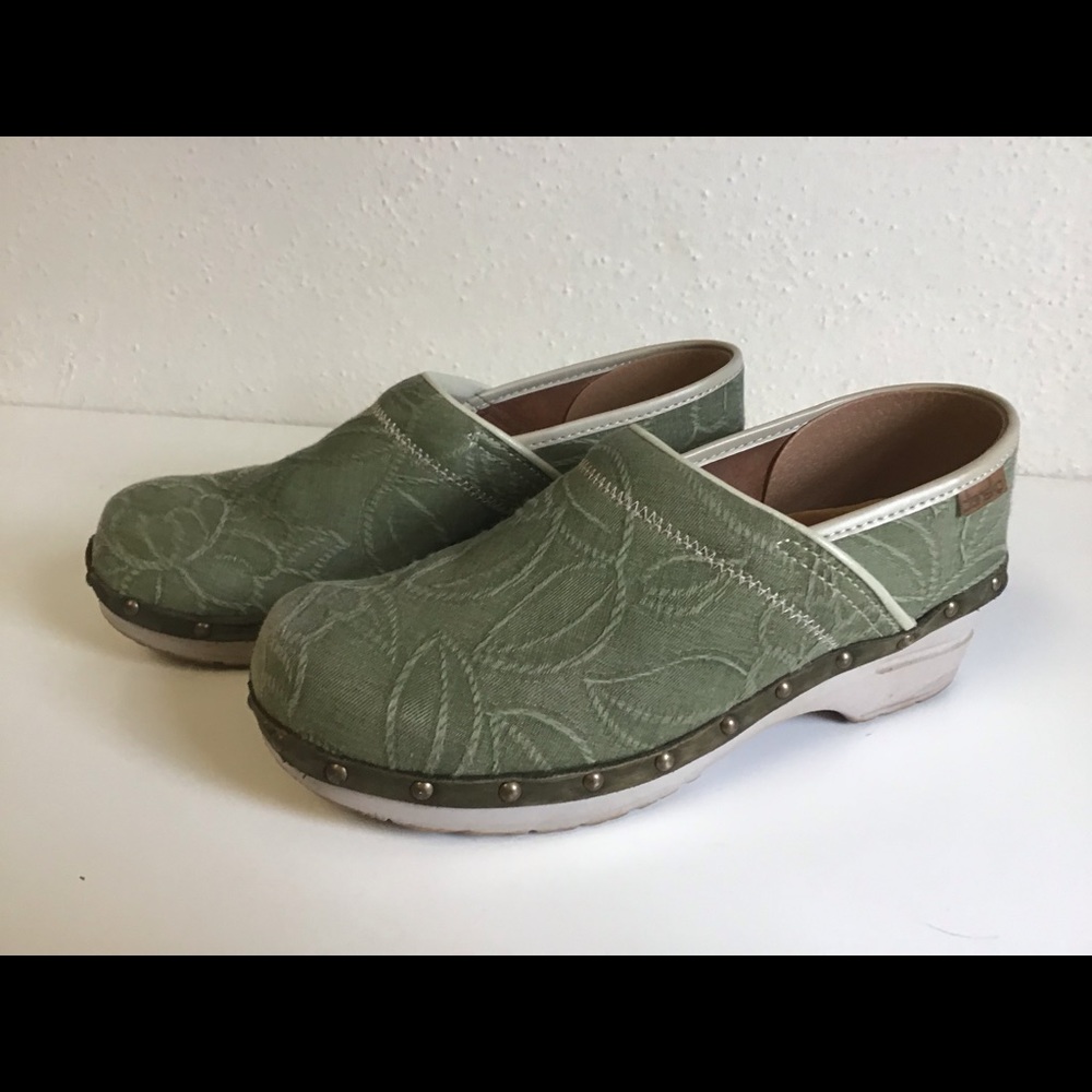 Dansko embroidered-look clog-40